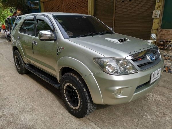 Fortuner​ 3.0 4WD 2005 รูปที่ 2